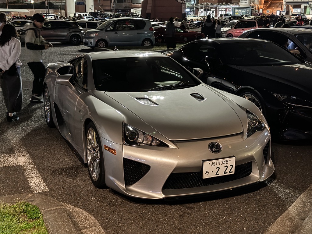 Driving the Shuto Expressway to Daikoku PA