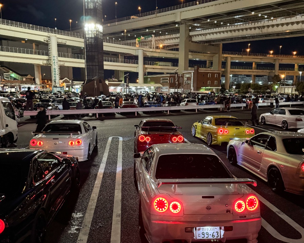 Stunning JDM car meet at Daikoku Futo