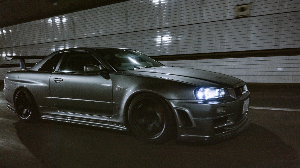 JDM cars parked at Umihotaru PA